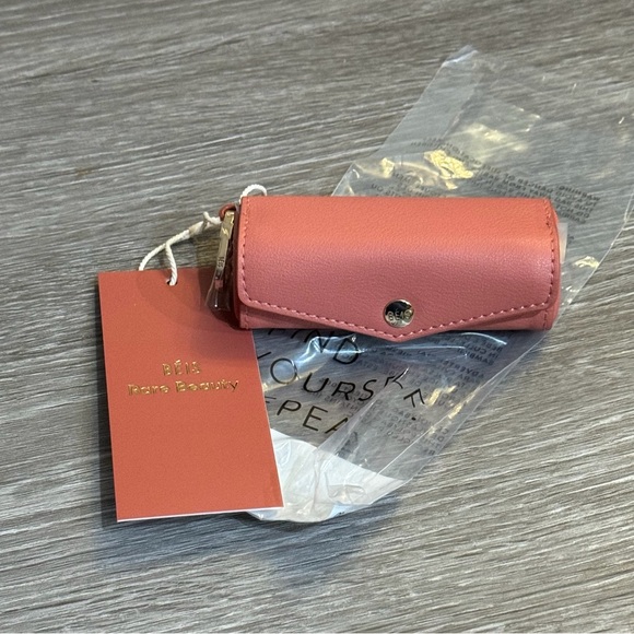 NWT-Beis X Rare Beauty-makeup pouch and case set in Worth - Picture 7 of 8